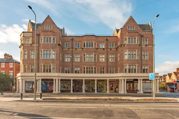 Belsyre Court Front